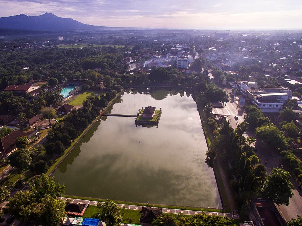 Twin Waterfalls, Lingsar Temple & Sunset Tour