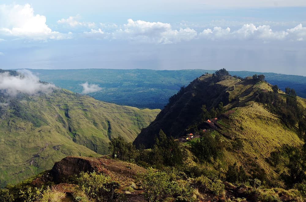 Plawangan Sembalun crater rim, Sembalun Valley