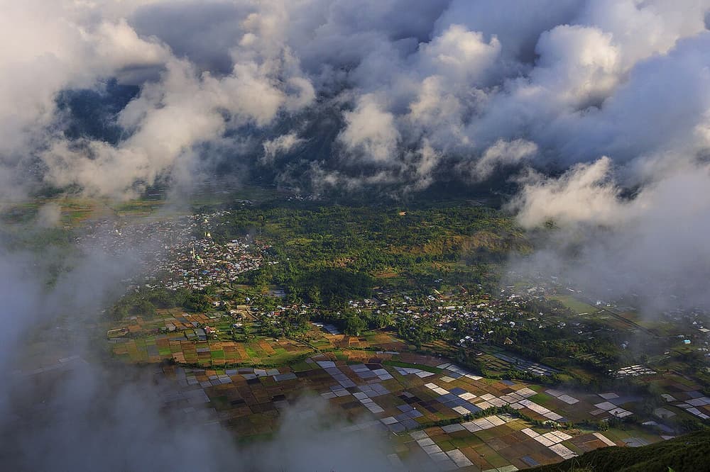 Sembalun Nature & Village Escape: Waterfalls & Hill Views